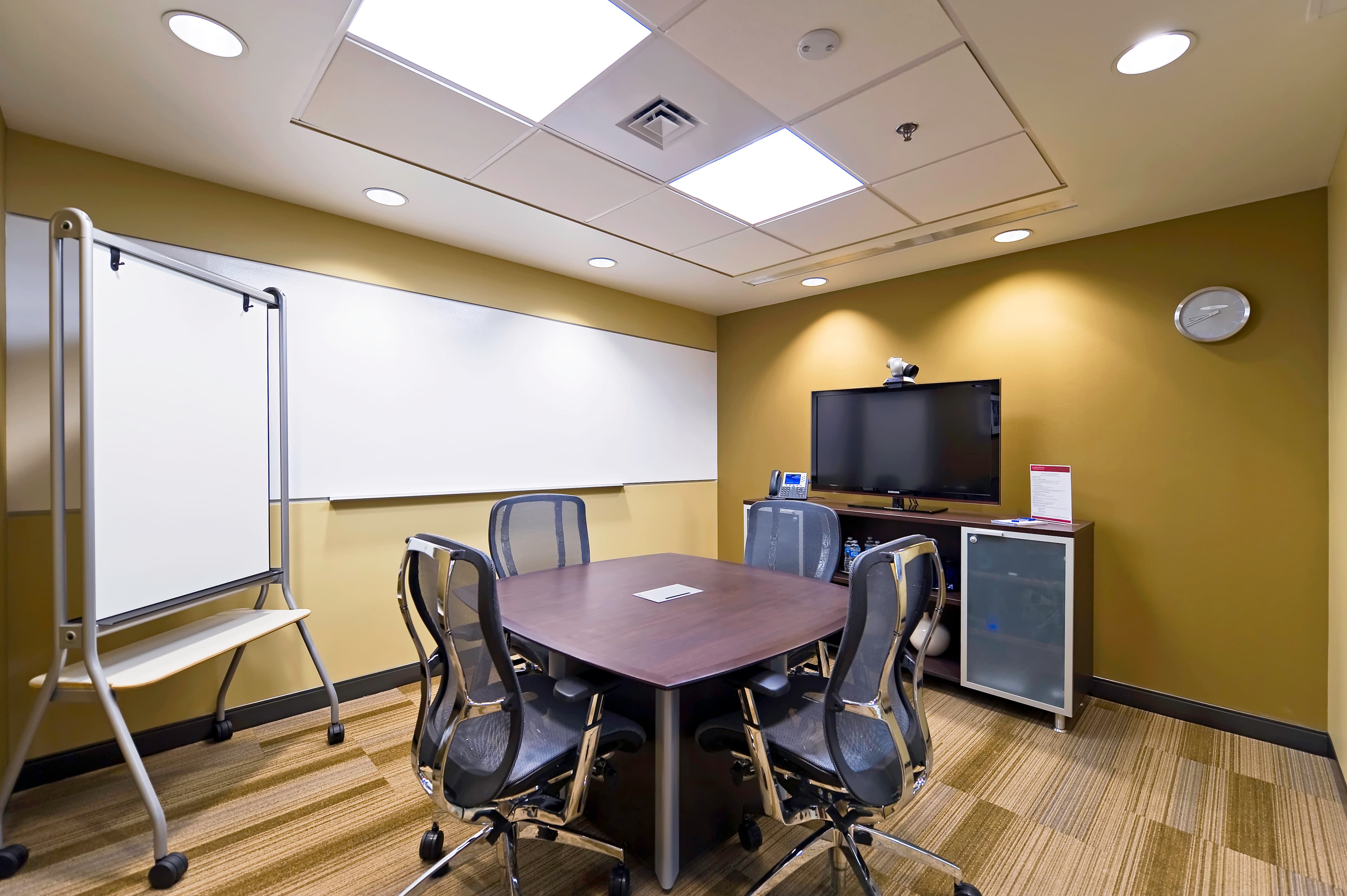 Regus - One Tara Boulevard